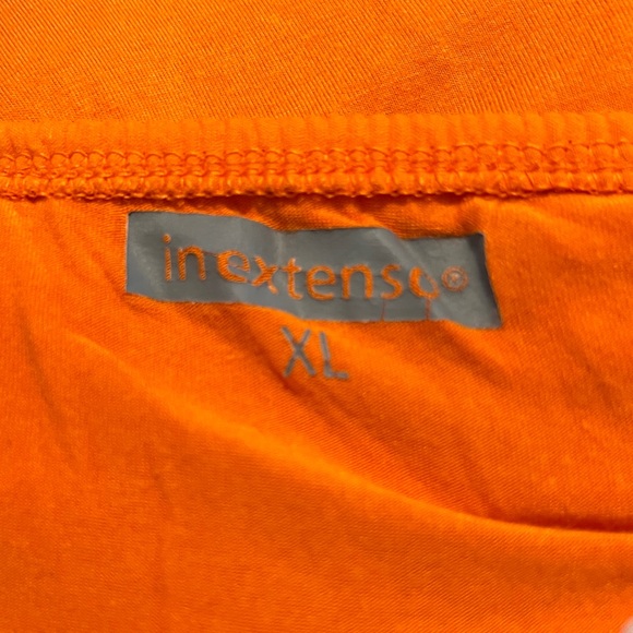 Inextenso - Bright Orange Off the Shoulder - Picture 3 of 3